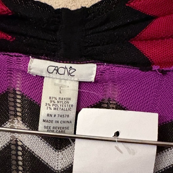 Cache Chevron Women's Sweater - Picture 4 of 6